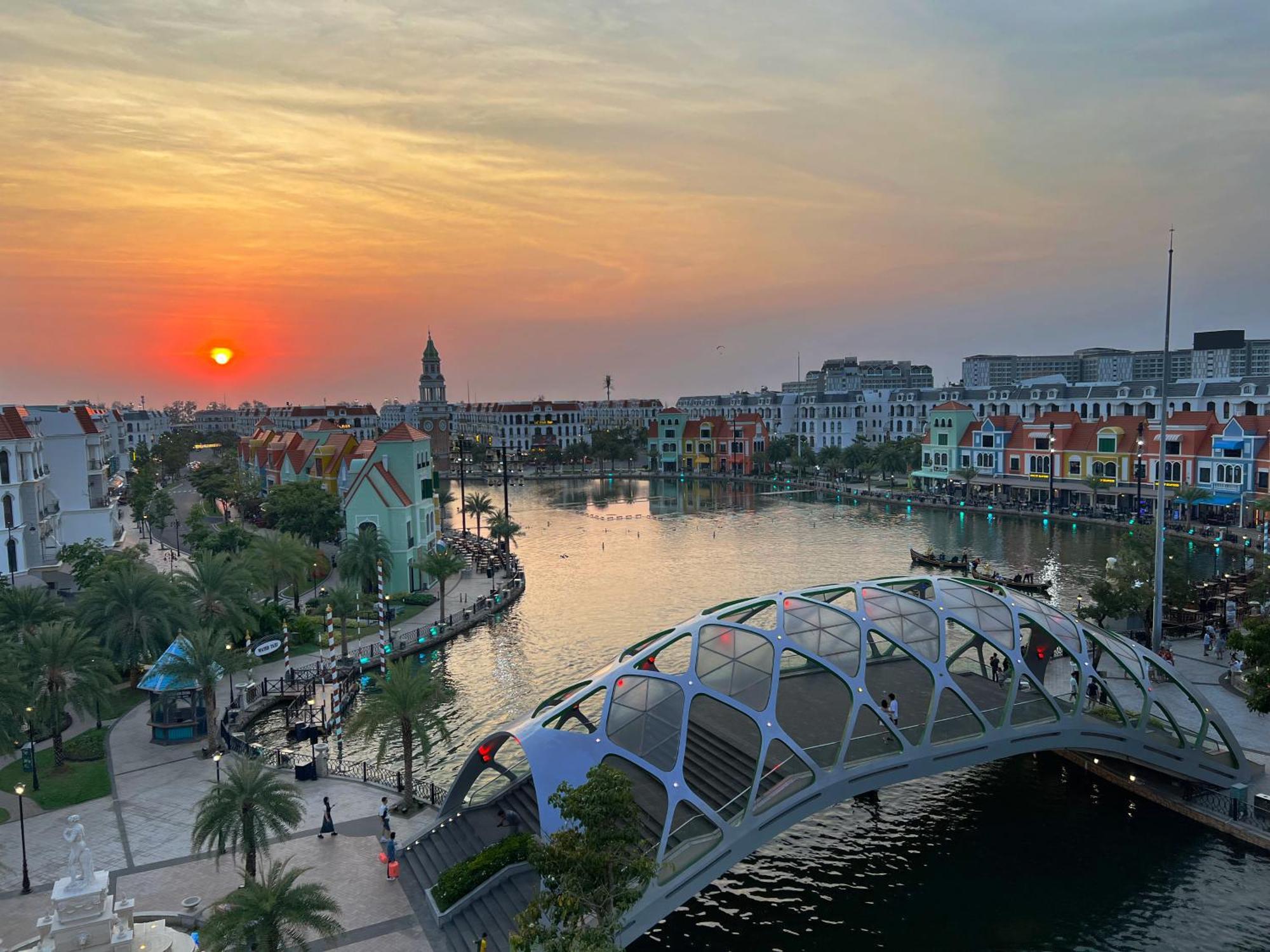 Legacy Hotel - Grand World Phu Quoc Buitenkant foto